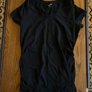 Old navy maternity tshirt